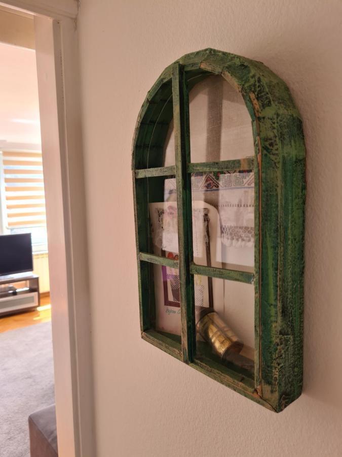 Walnut Apartment - Private Garage Szarajevó Kültér fotó