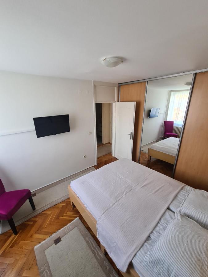 Walnut Apartment - Private Garage Szarajevó Kültér fotó
