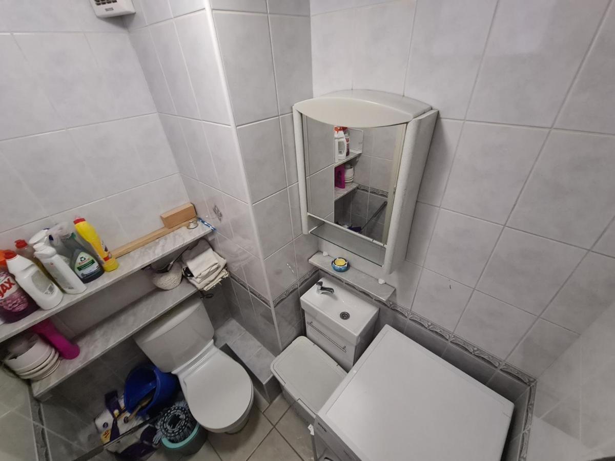 Walnut Apartment - Private Garage Szarajevó Kültér fotó