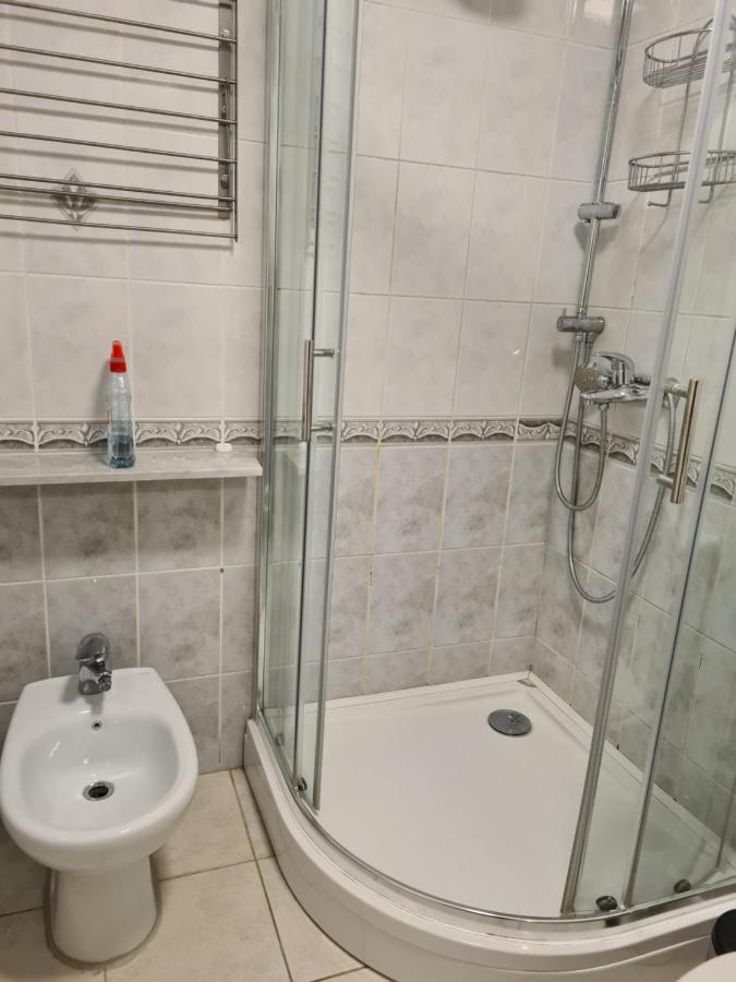 Walnut Apartment - Private Garage Szarajevó Kültér fotó